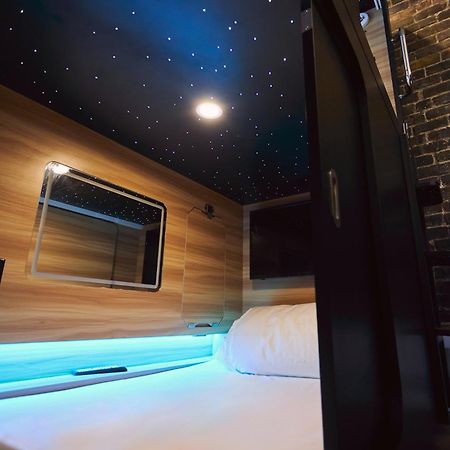 Capsule Hotel モントリオール エクステリア 写真