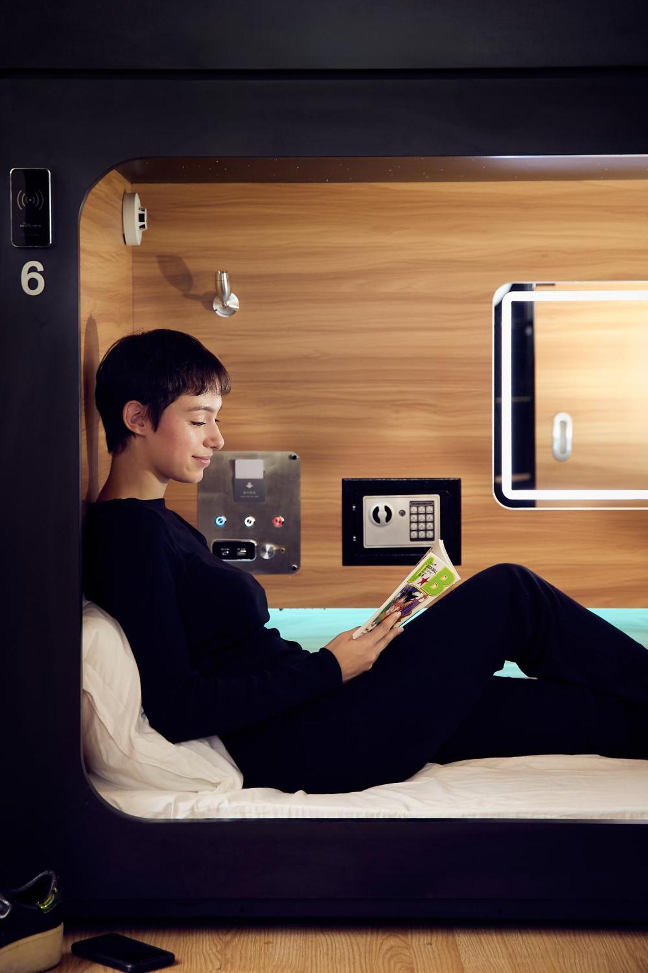 Capsule Hotel モントリオール エクステリア 写真