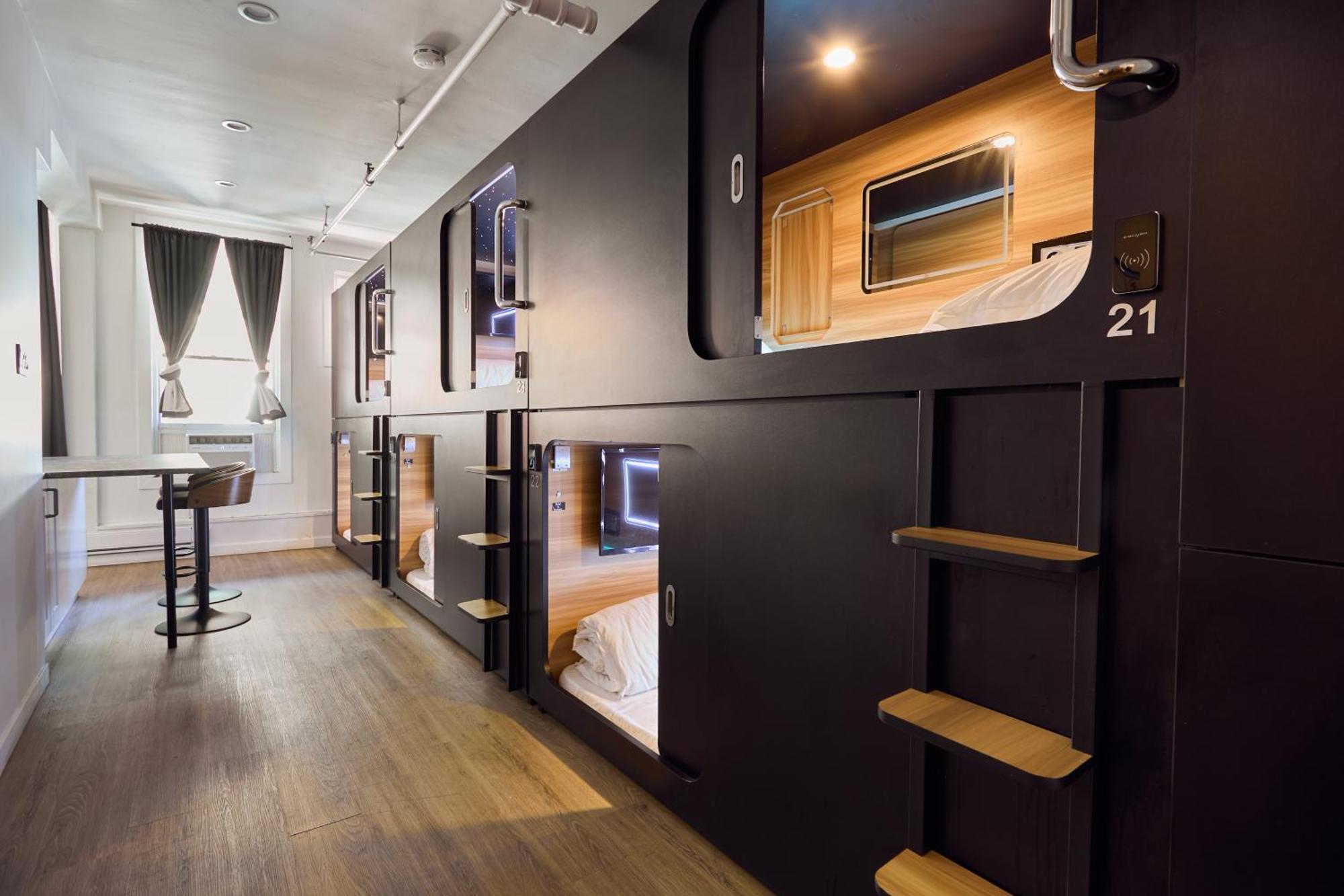 Capsule Hotel モントリオール エクステリア 写真