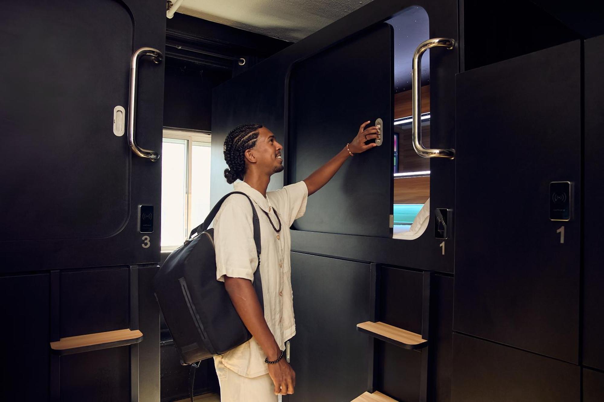 Capsule Hotel モントリオール エクステリア 写真