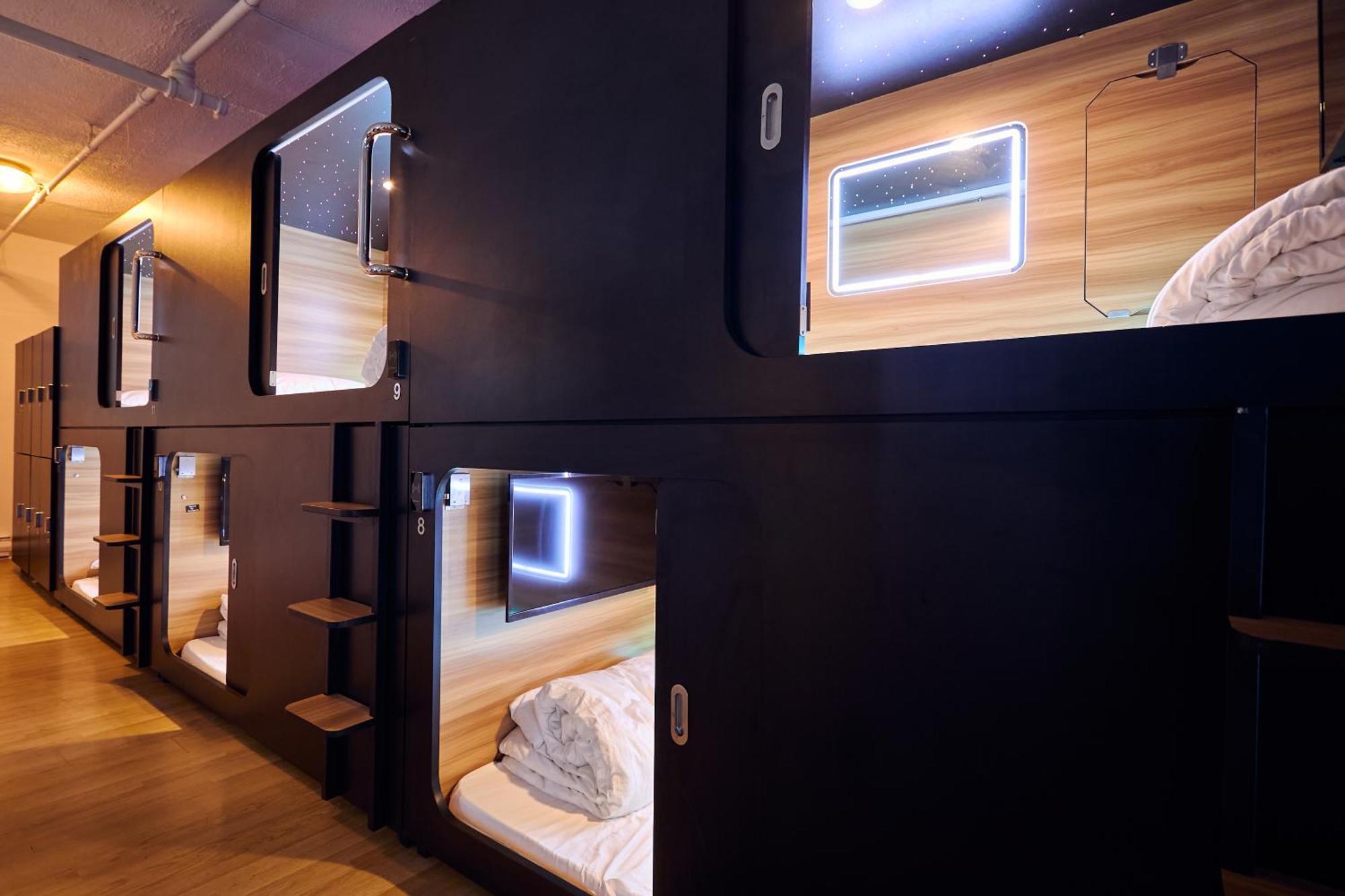 Capsule Hotel モントリオール エクステリア 写真
